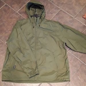 Cabela's Green Packable Raincoat- Mens XL